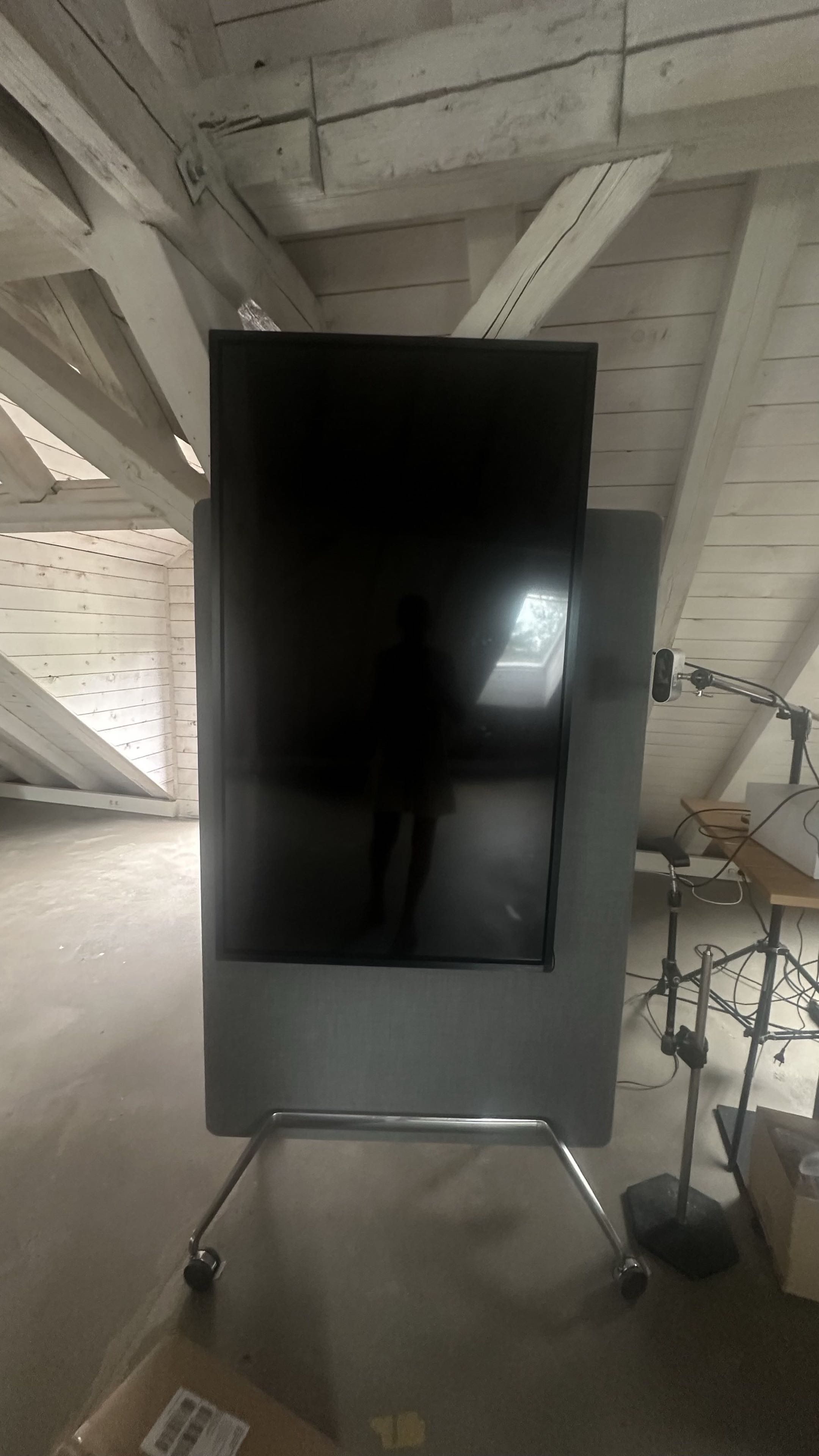 Mobiler Touchscreen mit Technik-Setup